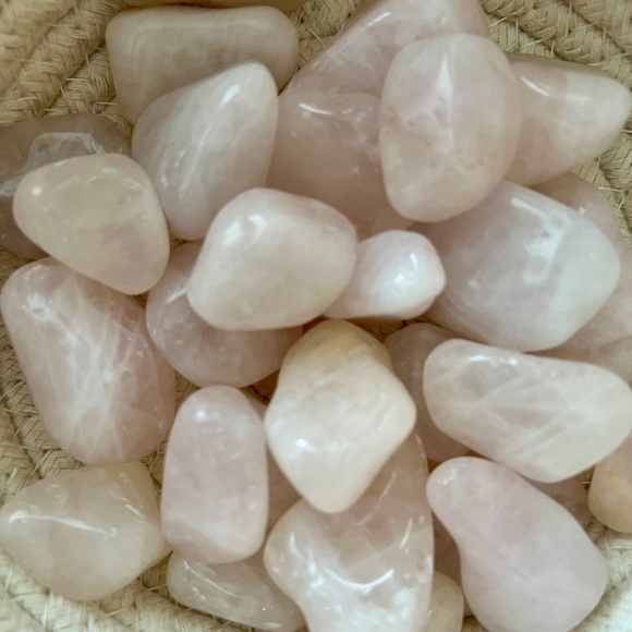 Rose Quartz Obelisk Tower - Picture 10 of 10